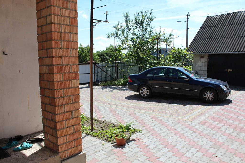 Guest House Michurina 48 Брест Екстериор снимка